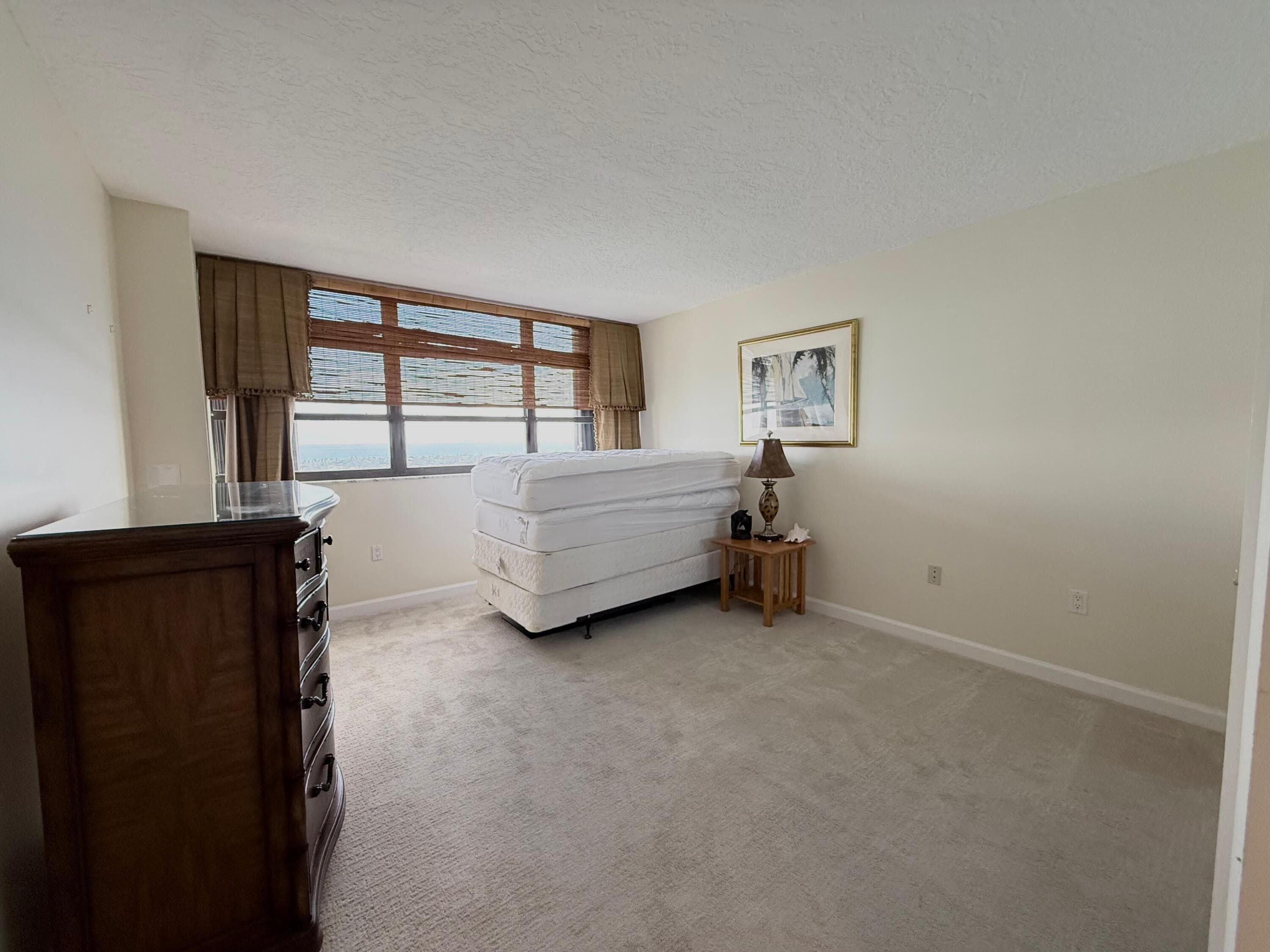 5600 N Flagler Drive 2209, West Palm Beach, FL 33407 11