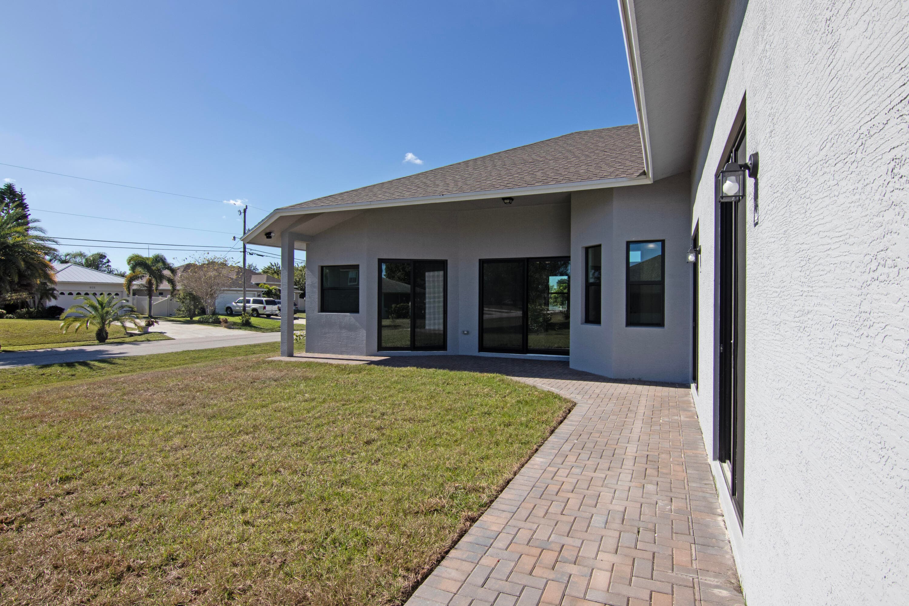 4689 SW Tacoma Street, Port St. Lucie, FL 34953 5