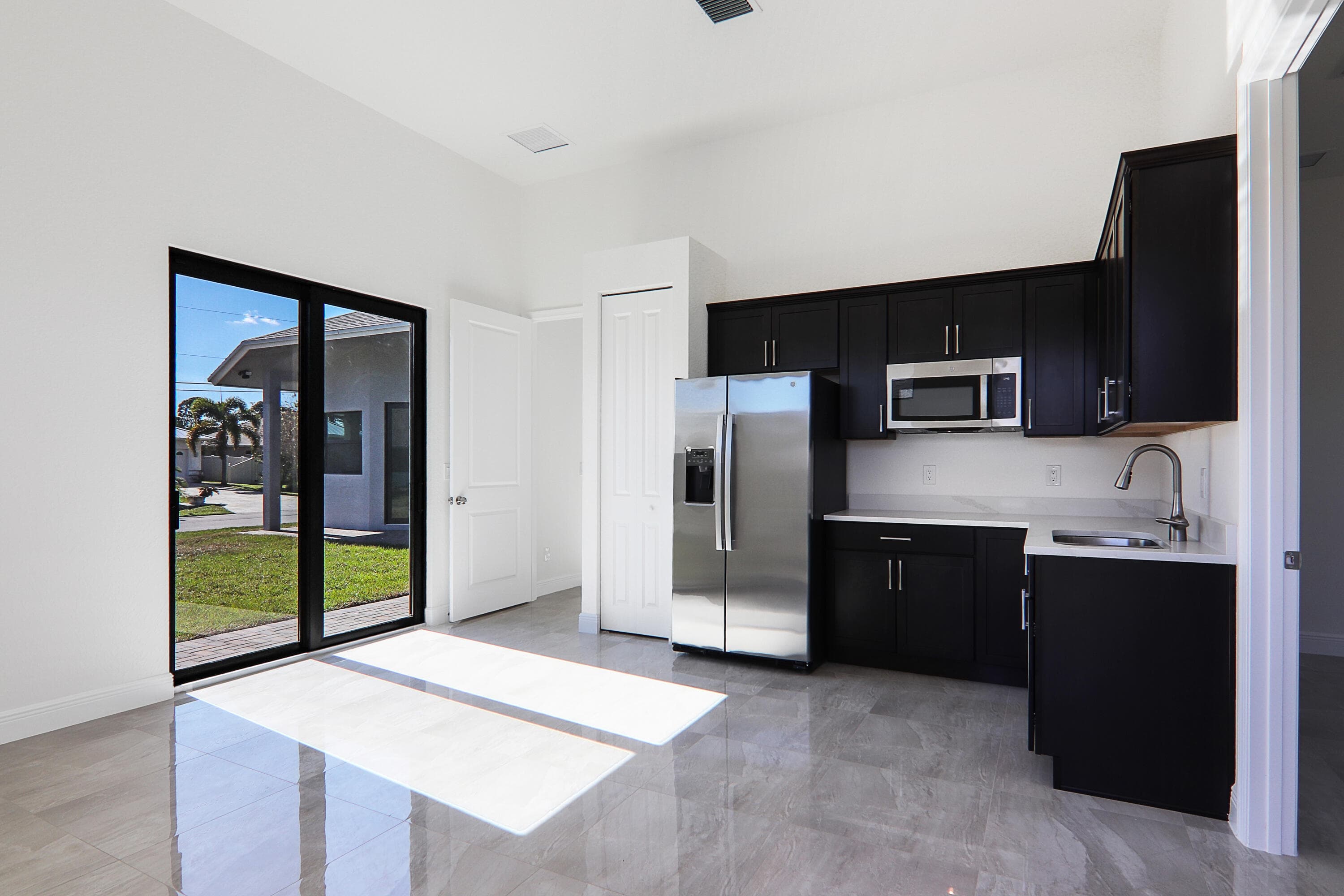 4689 SW Tacoma Street, Port St. Lucie, FL 34953 35