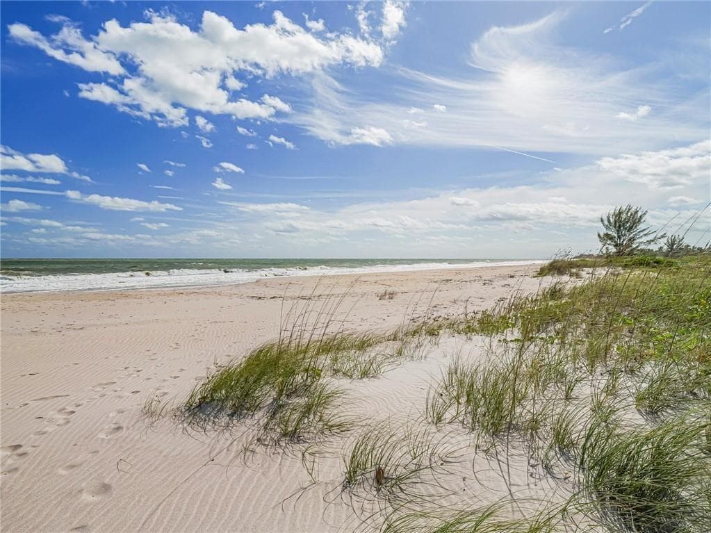 1330 Shorewinds Lane, Vero Beach, FL 32963 3