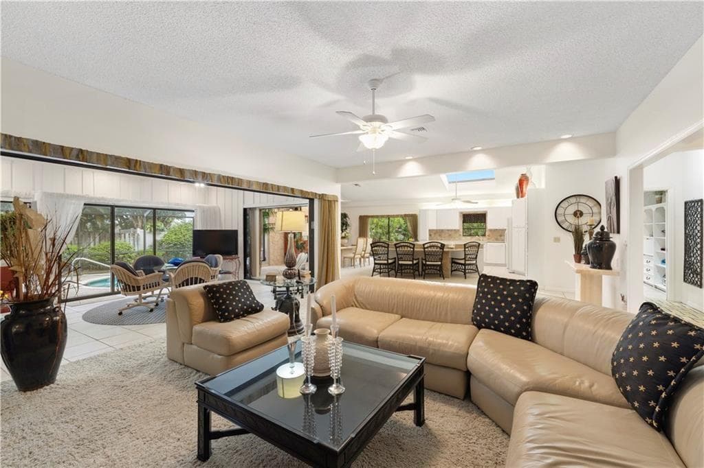 1330 Shorewinds Lane, Vero Beach, FL 32963 12