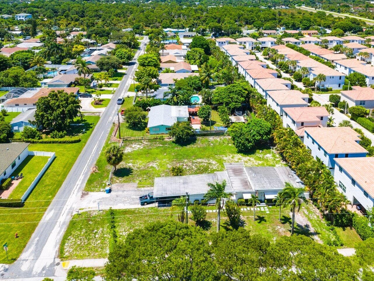 3650 SE 2nd Court, Boynton Beach, FL 33435 3