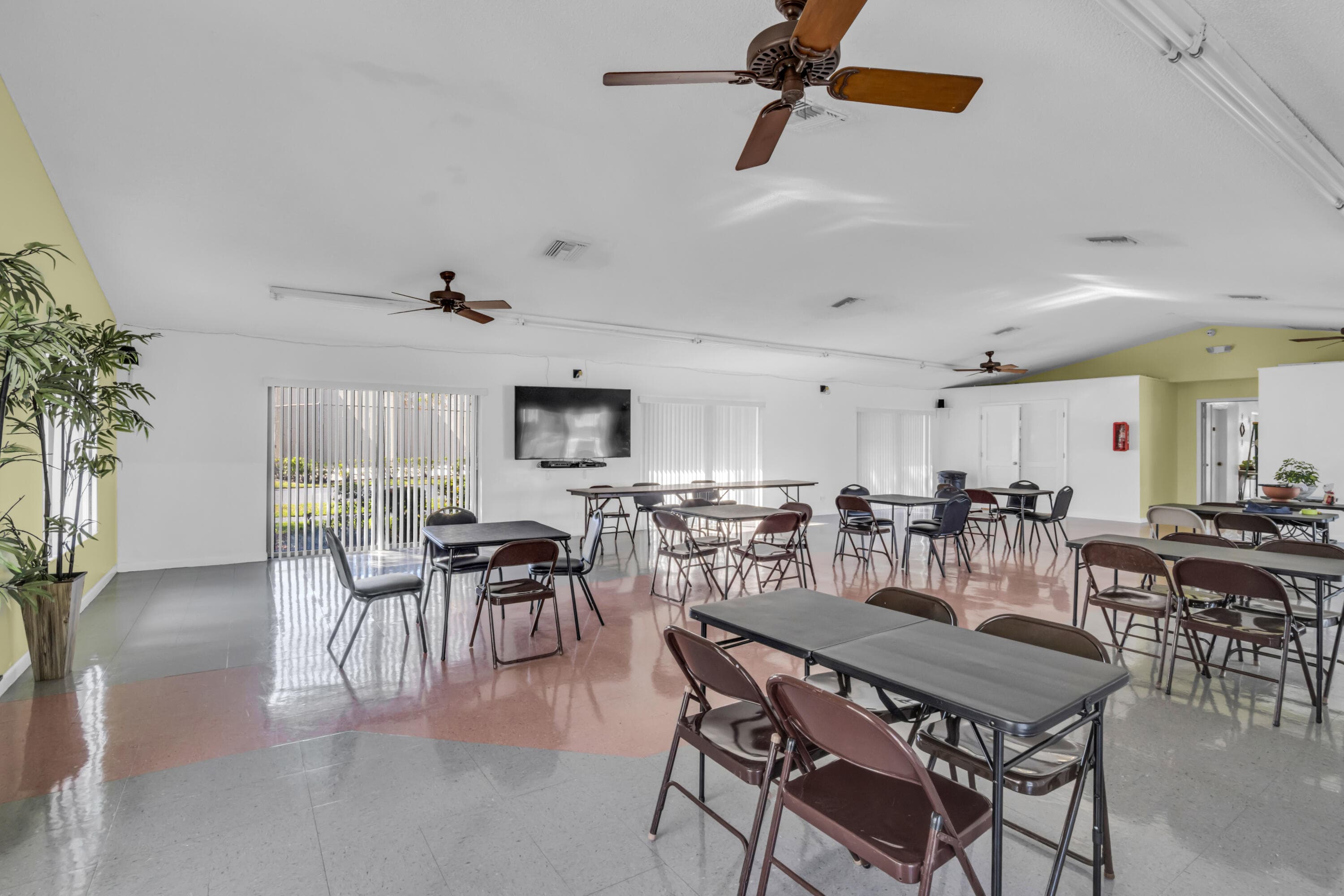 1012 Green Pine Boulevard H2, West Palm Beach, FL 33409 24