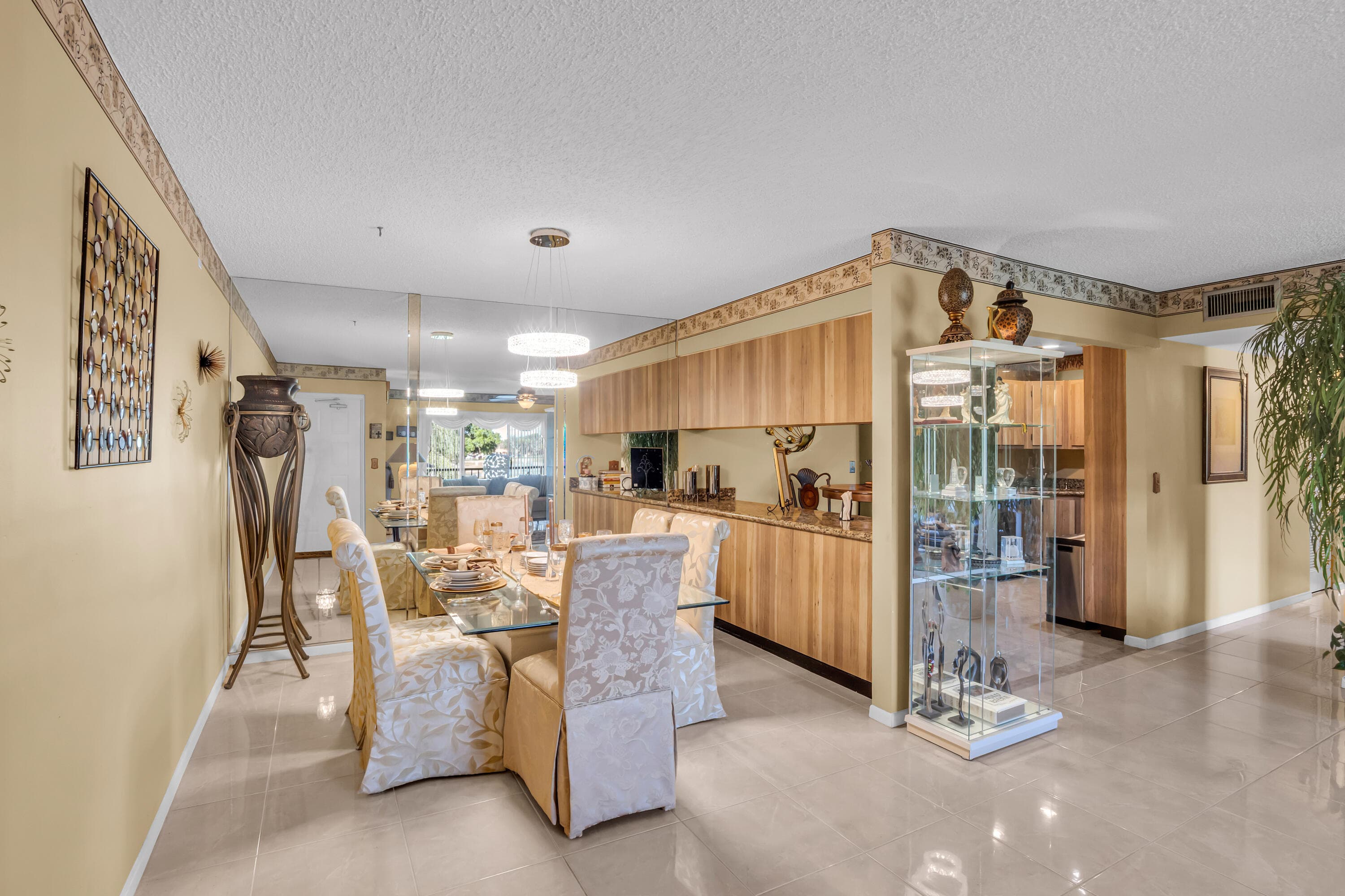 1012 Green Pine Boulevard H2, West Palm Beach, FL 33409 3
