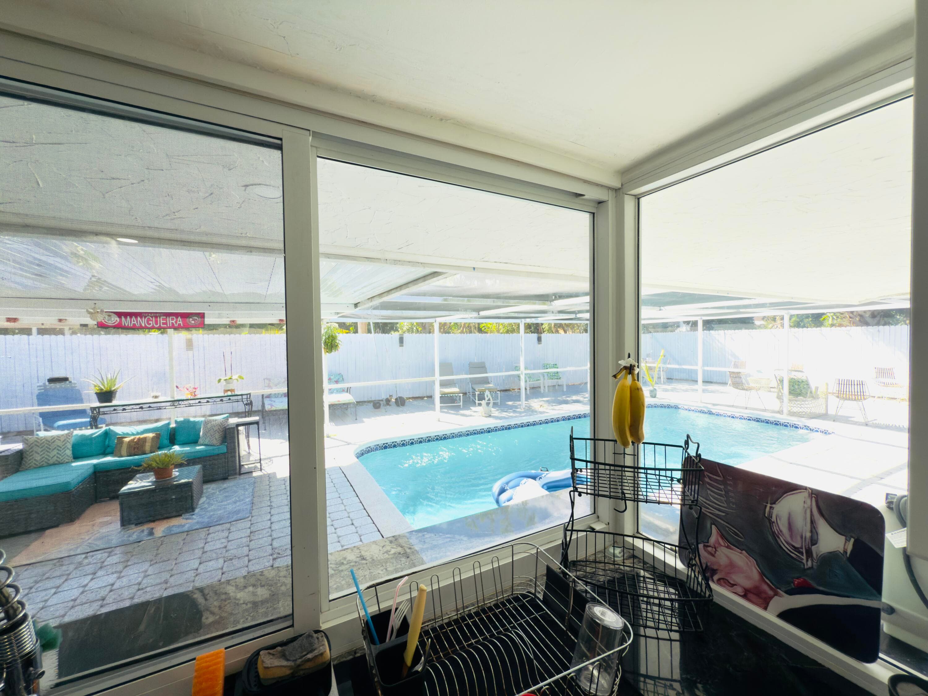 230 NE 25th Street, Pompano Beach, FL 33064 17