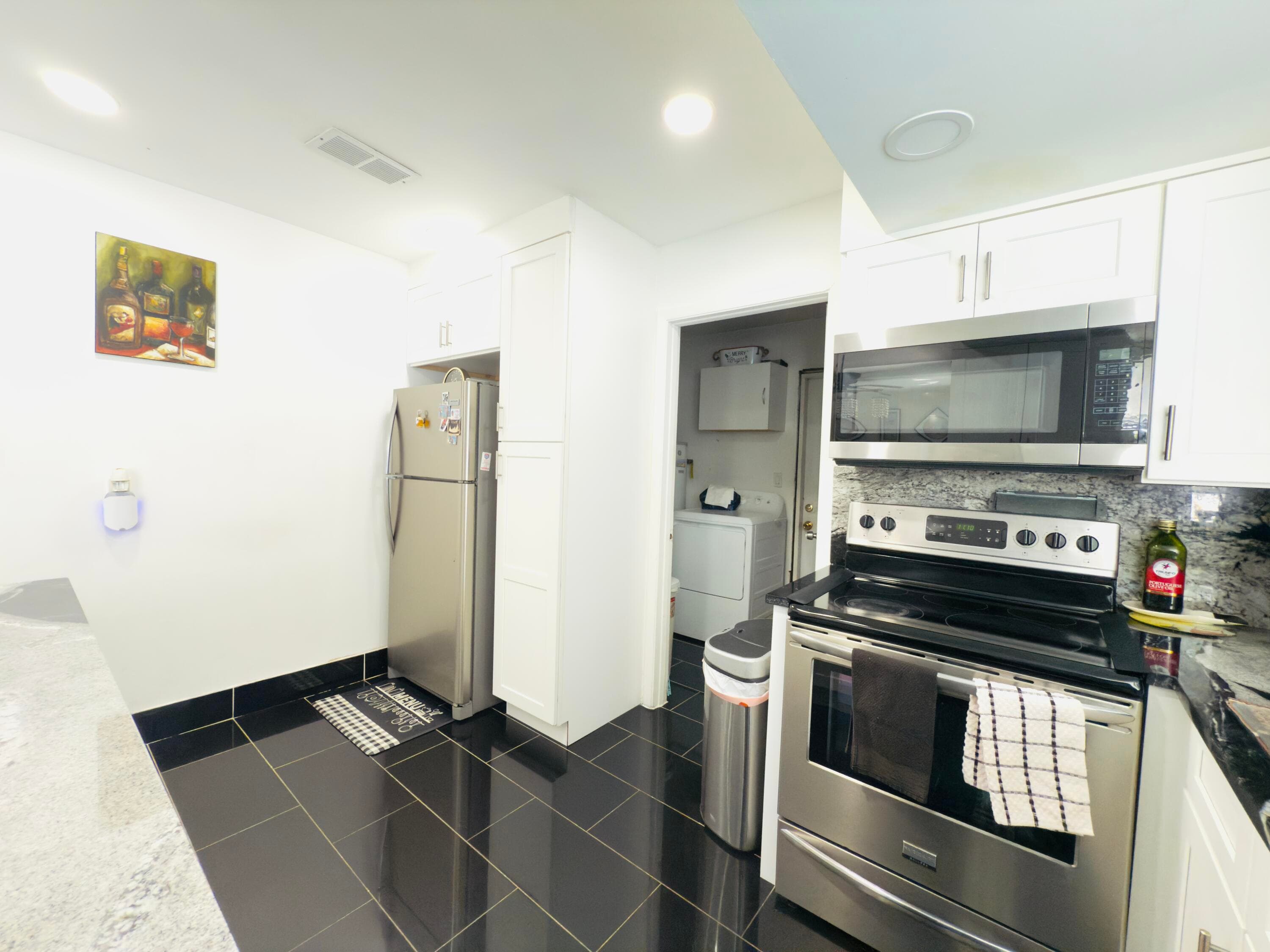 230 NE 25th Street, Pompano Beach, FL 33064 16