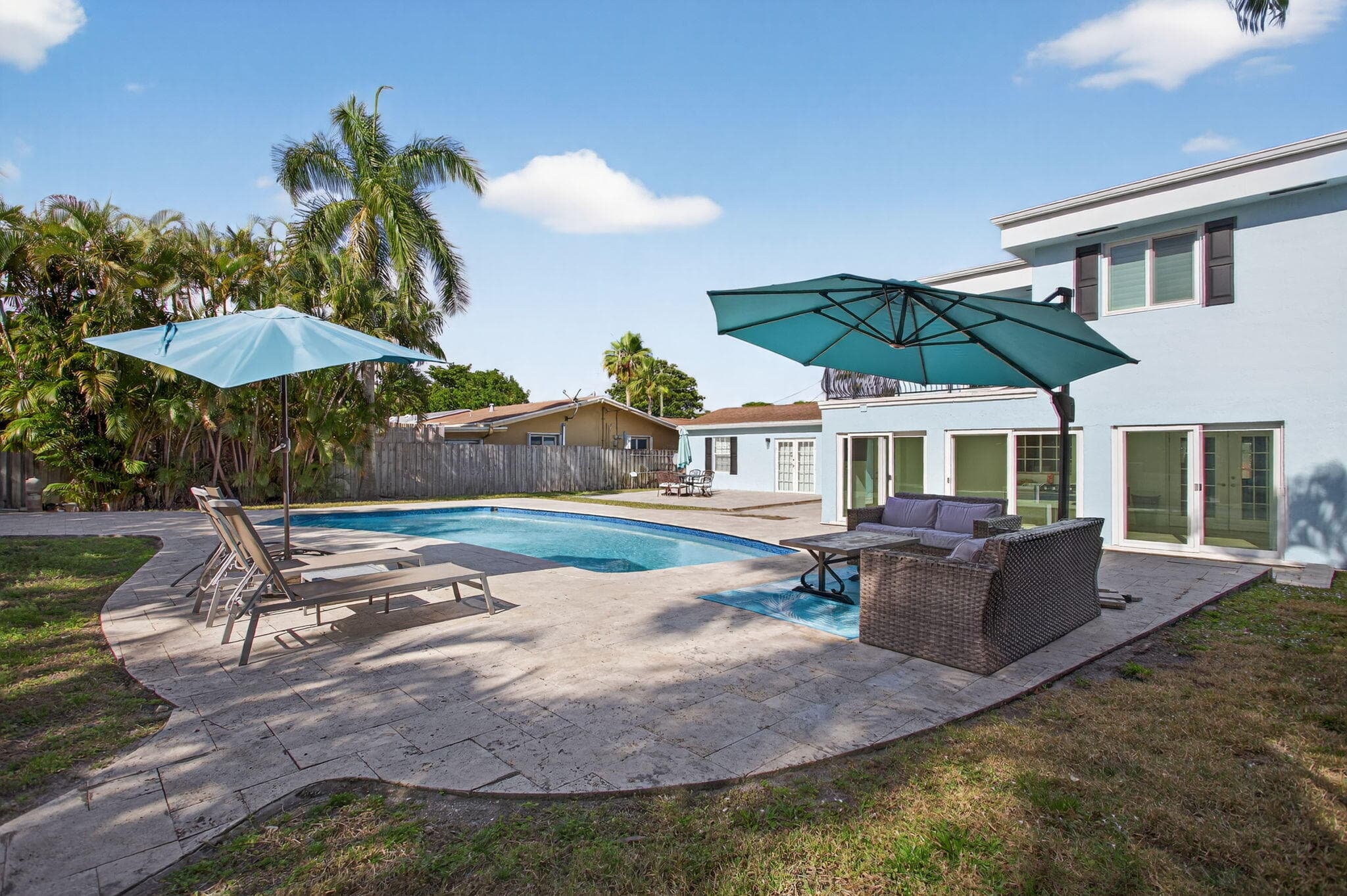 736 NE 34th Court, Oakland Park, FL 33334 44