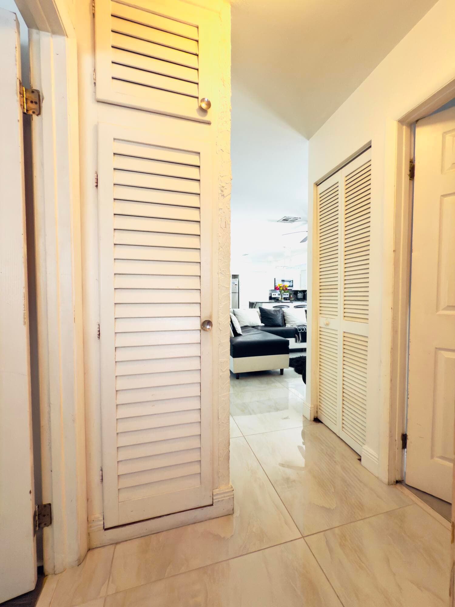 230 NE 25th Street, Pompano Beach, FL 33064 26