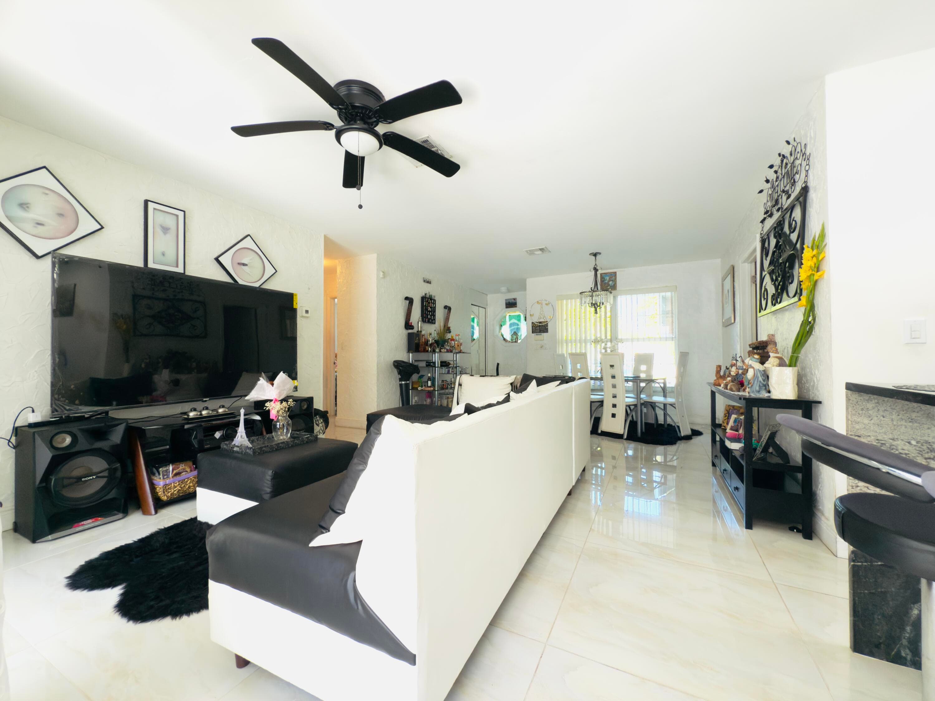 230 NE 25th Street, Pompano Beach, FL 33064 11