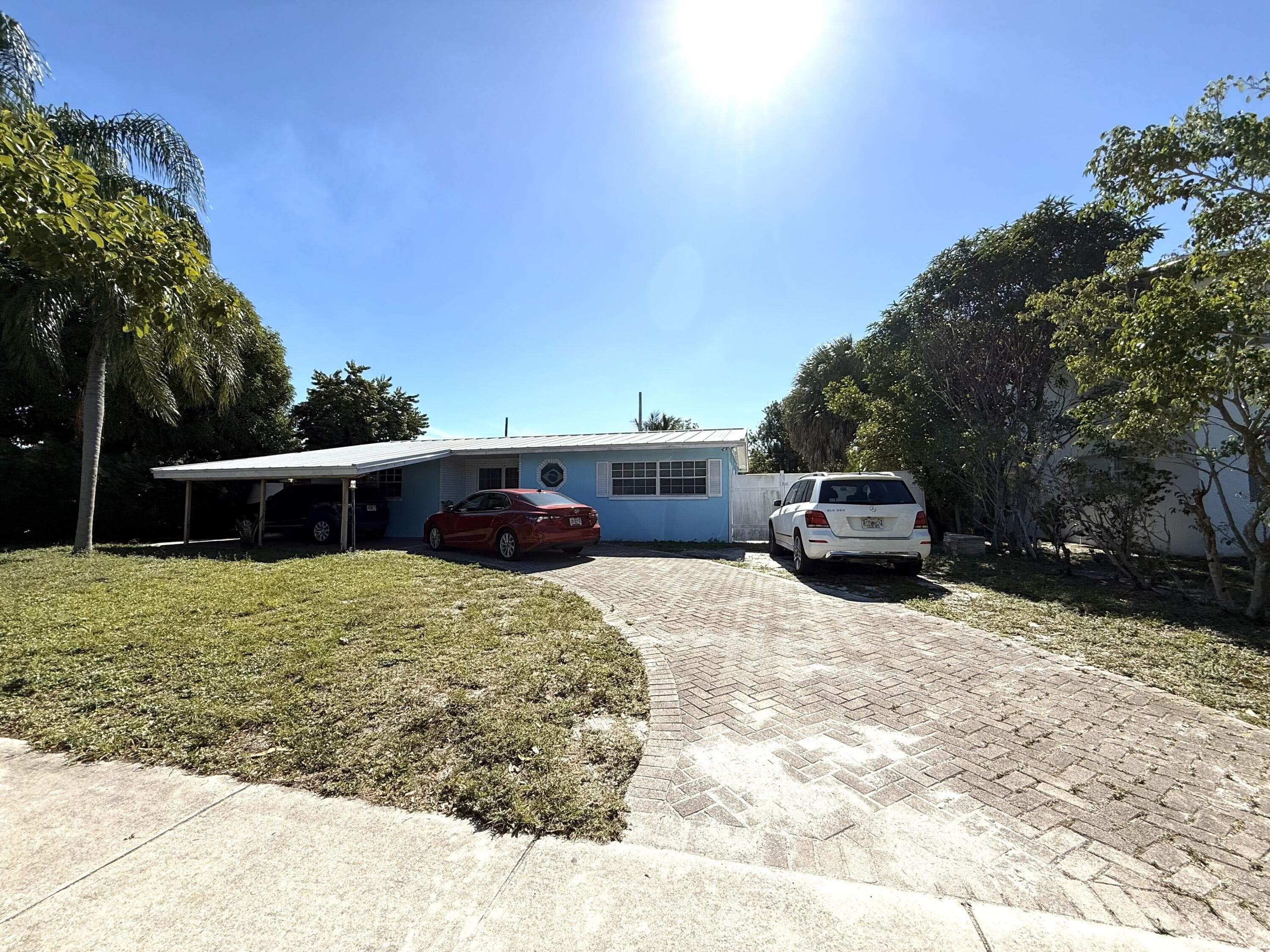 230 NE 25th Street, Pompano Beach, FL 33064 60