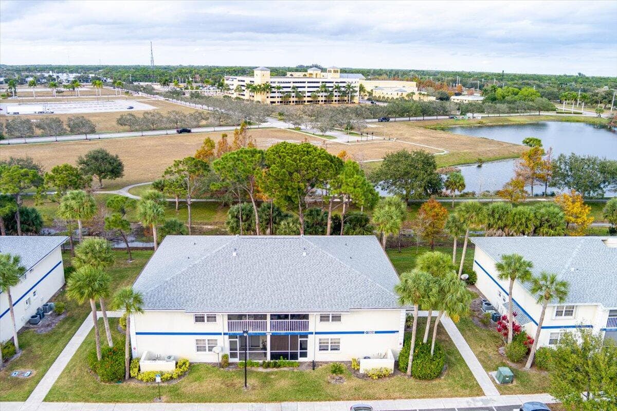 1506 SE Royal Green Circle 204, Port St. Lucie, FL 34952 30