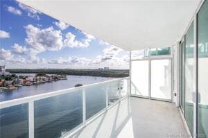 400 Sunny Isles Boulevard 1022, Sunny Isles Beach, FL 33160 5