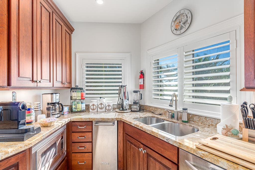 23 NE Macarthur Boulevard, Stuart, FL 34996 35