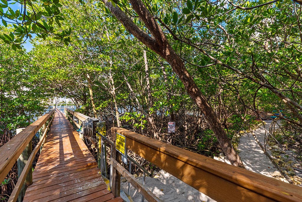 23 NE Macarthur Boulevard, Stuart, FL 34996 100