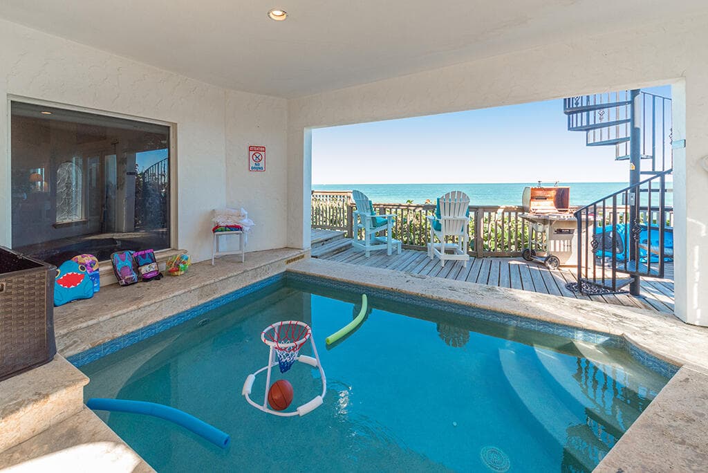 23 NE Macarthur Boulevard, Stuart, FL 34996 28