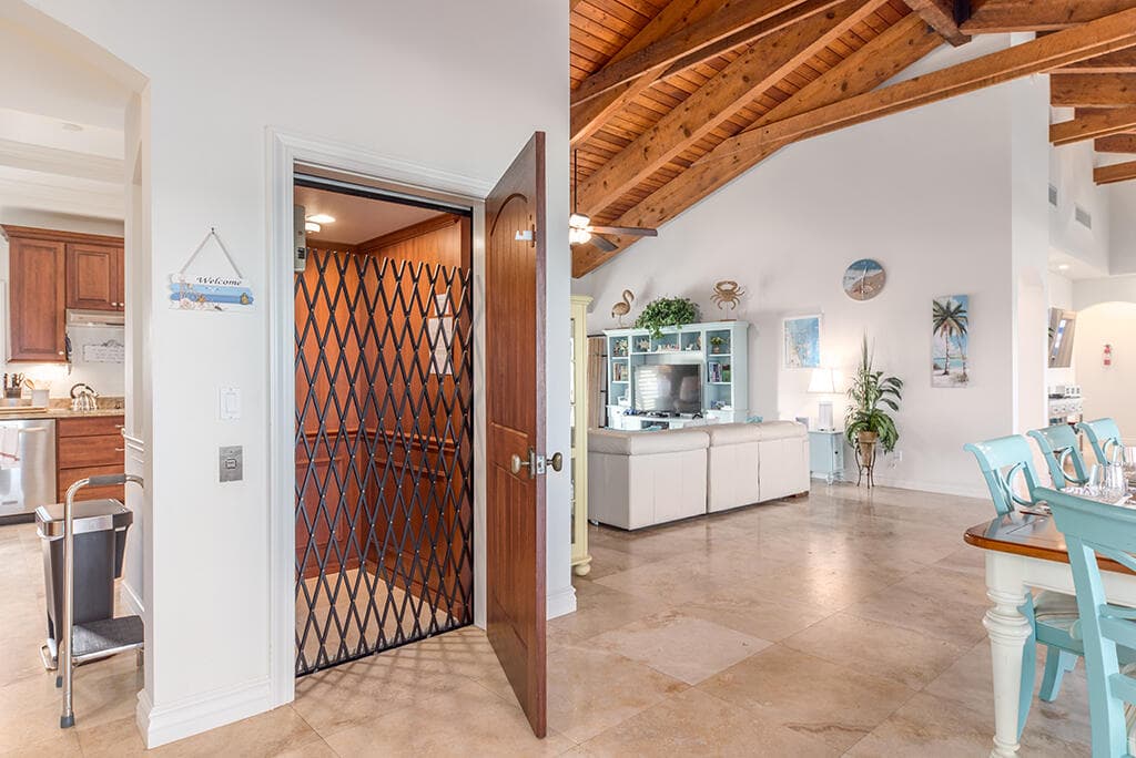 23 NE Macarthur Boulevard, Stuart, FL 34996 32