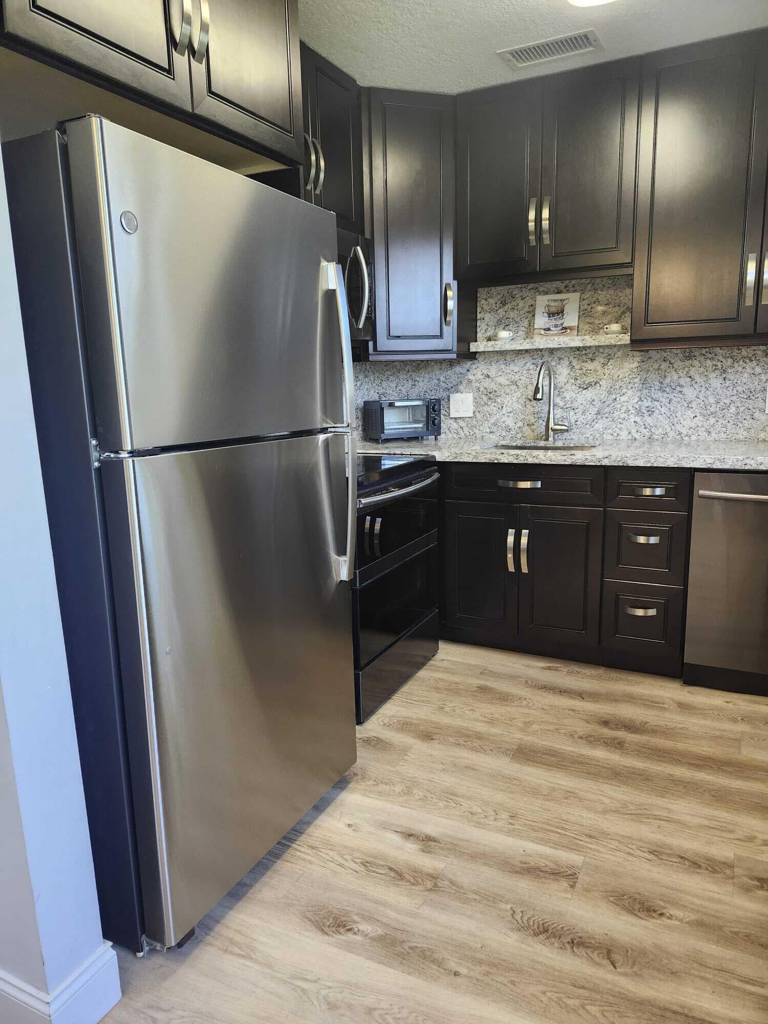 301 Farnham M 301, Deerfield Beach, FL 33442 10