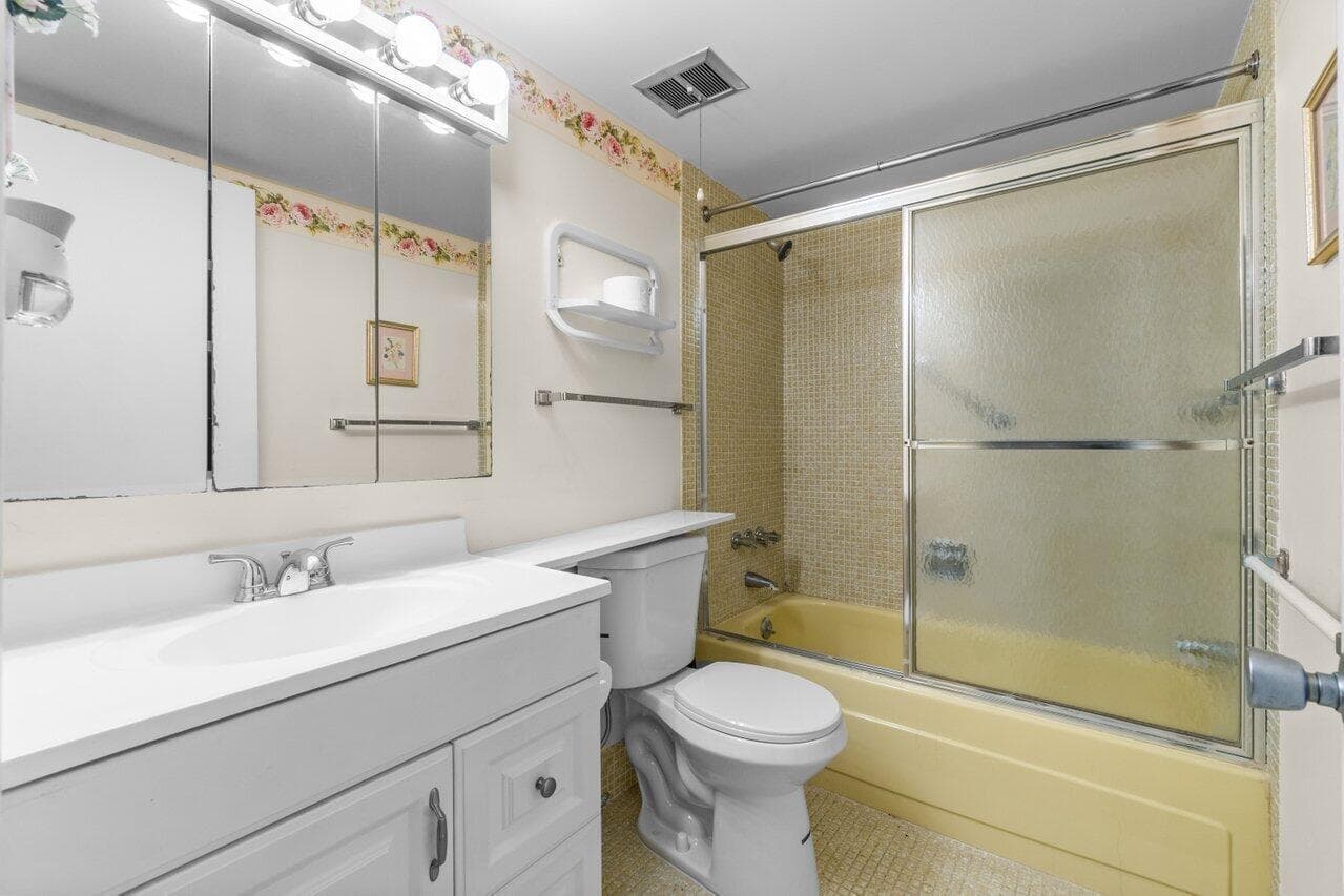2 Golfs Edge D, West Palm Beach, FL 33417 10