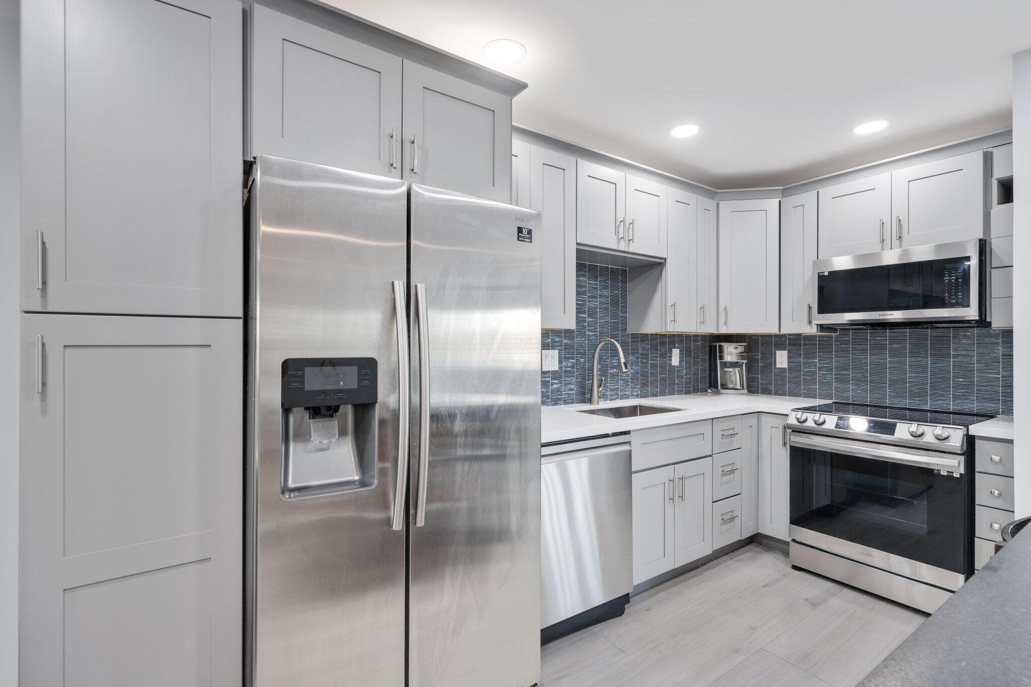 830 SE 22nd Avenue, Pompano Beach, FL 33062 46