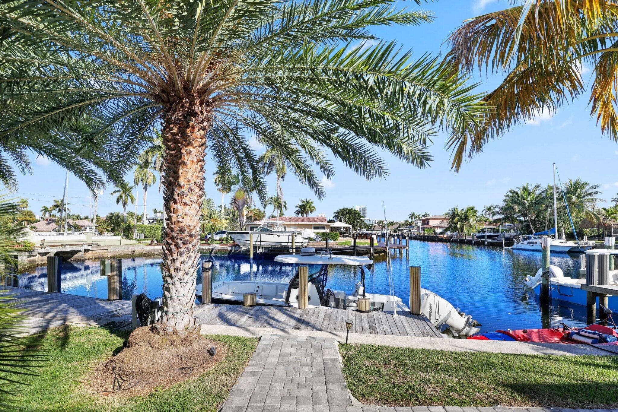 830 SE 22nd Avenue, Pompano Beach, FL 33062 57