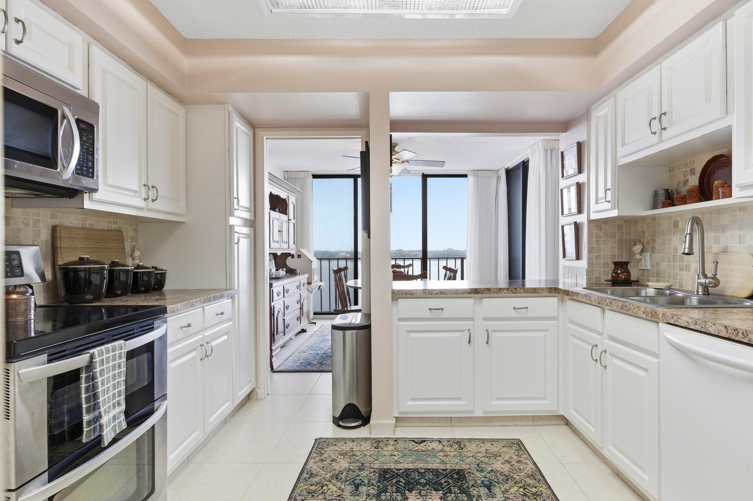 126 Lakeshore Drive 526, North Palm Beach, FL 33408 13