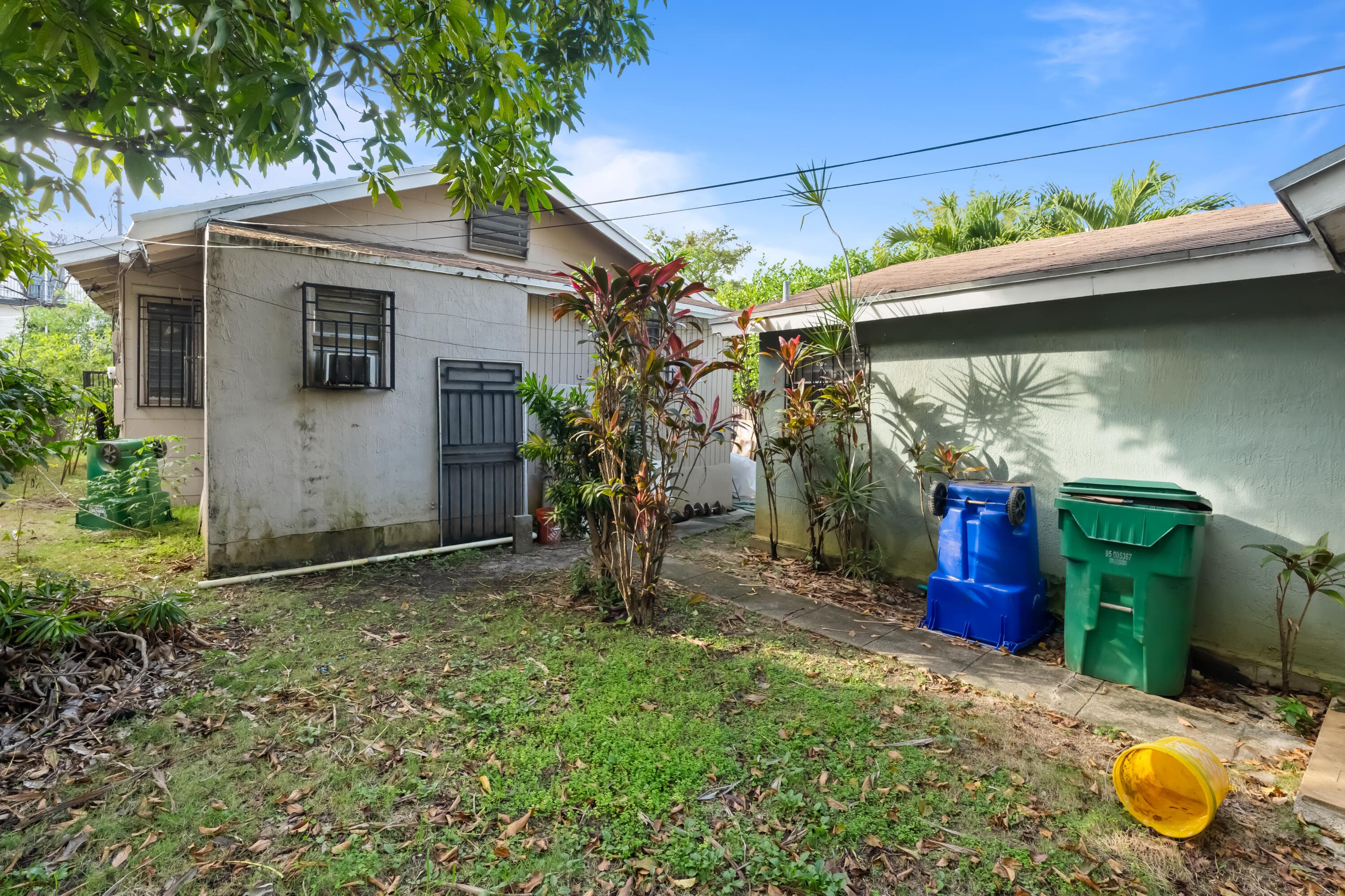 8111 NE 1st Avenue, Miami, FL 33138 17