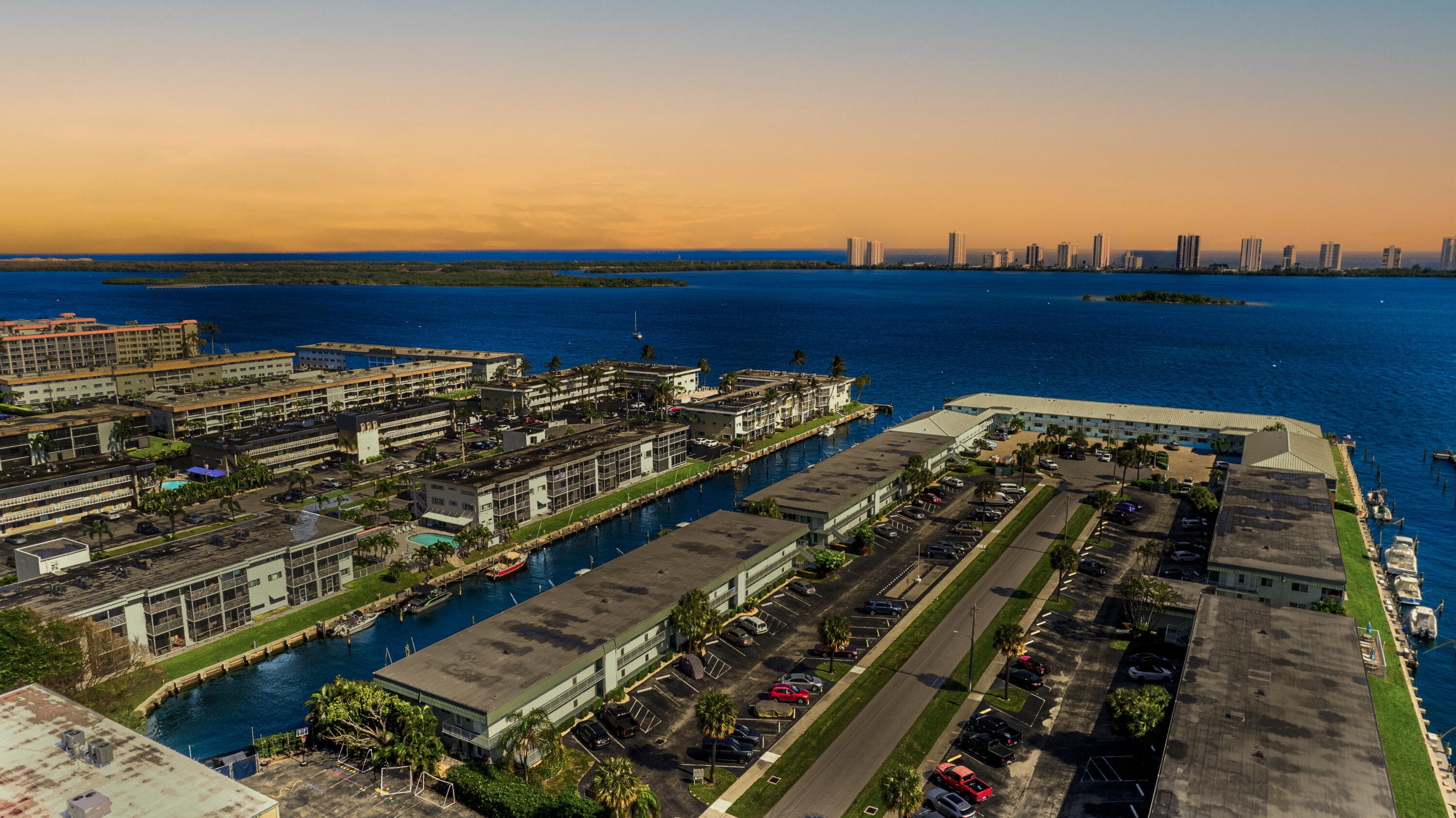 101 Doolen Court 201, North Palm Beach, FL 33408 2