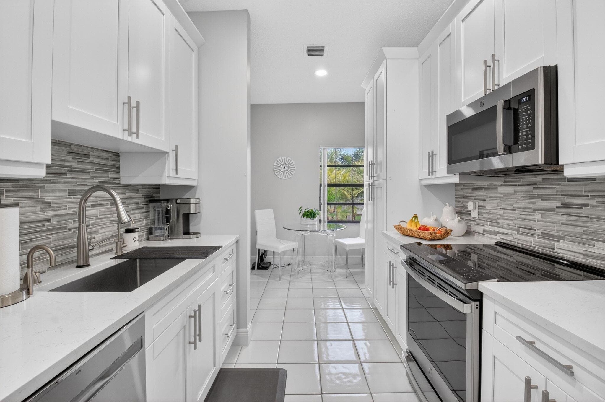 5374 Venetia Court E, Boynton Beach, FL 33437 8