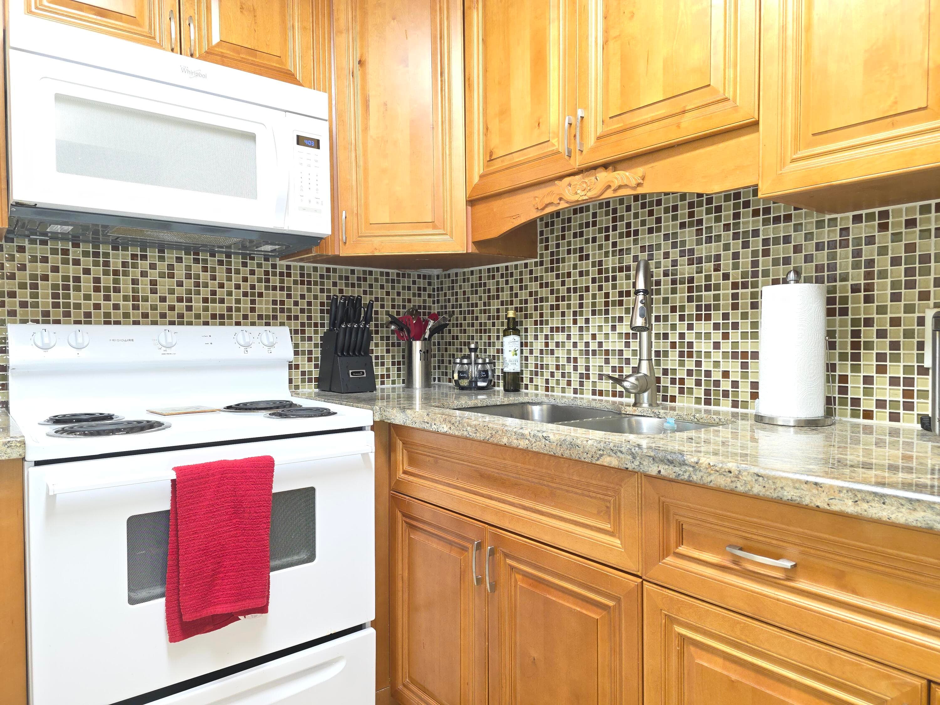 204 Kent L L, West Palm Beach, FL 33417 3