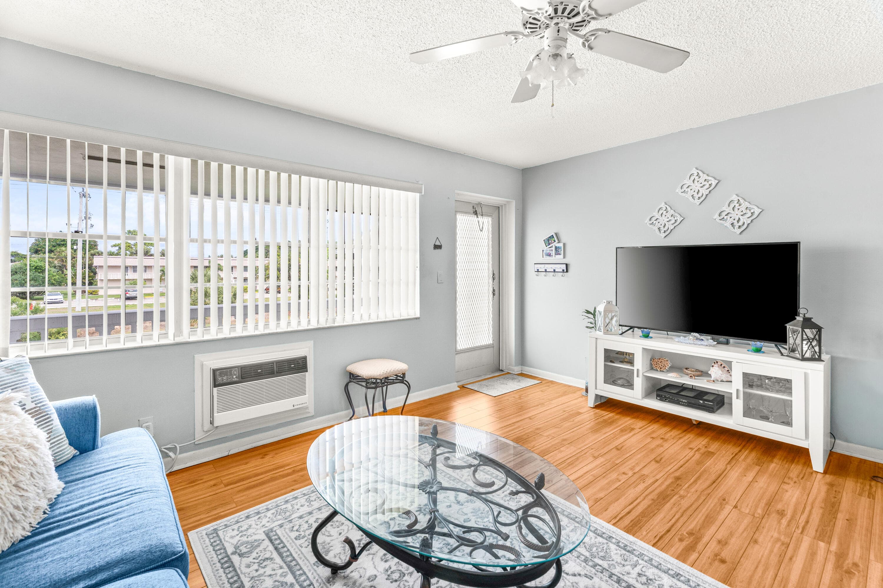 309 Sheffield M 309, West Palm Beach, FL 33417 3