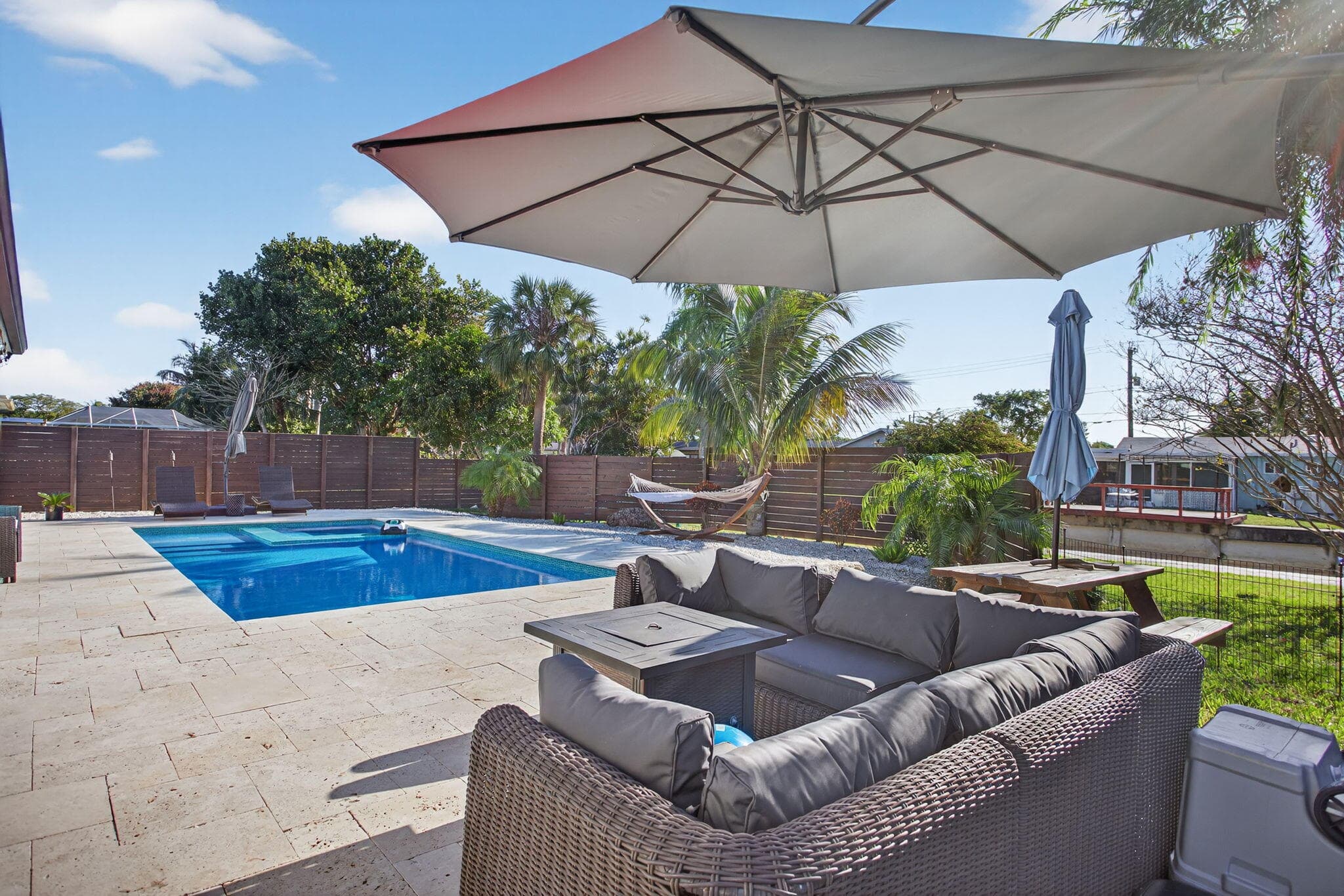 1530 W River Drive, Margate, FL 33063 23