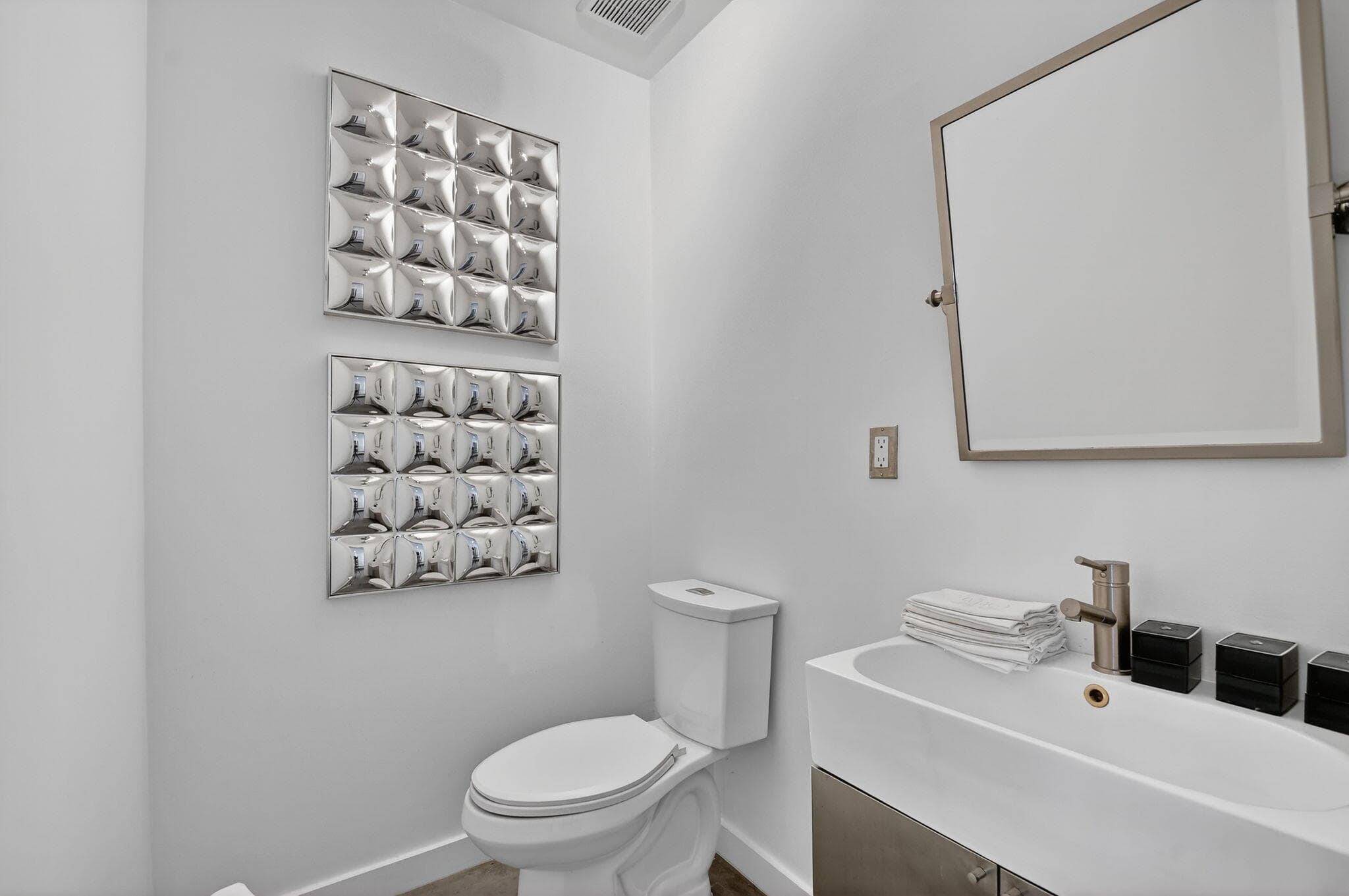 2275 S Ocean Boulevard 305n and C11, Palm Beach, FL 33480 28