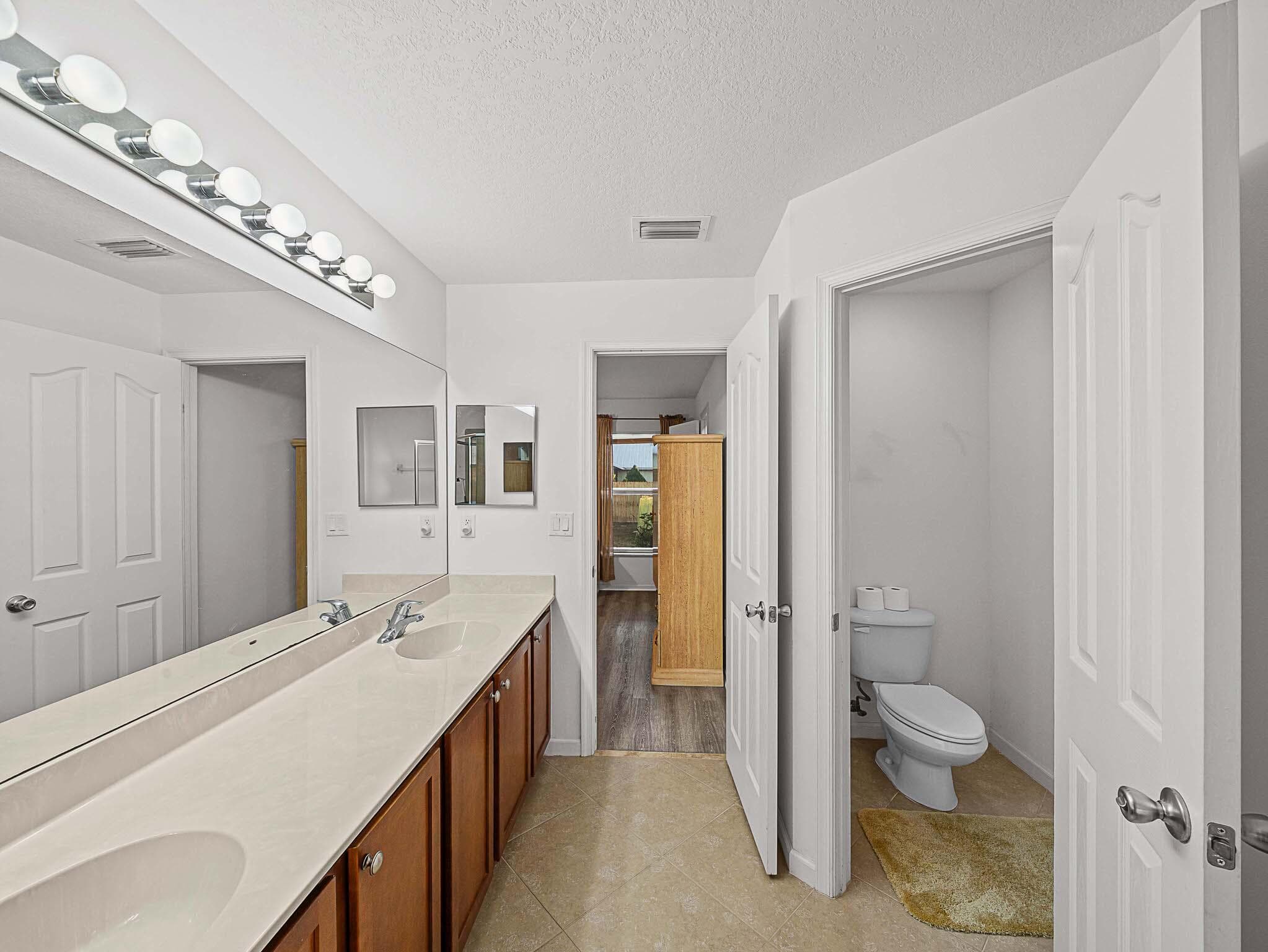982 SW Worcester Lane, Port St. Lucie, FL 34953 26