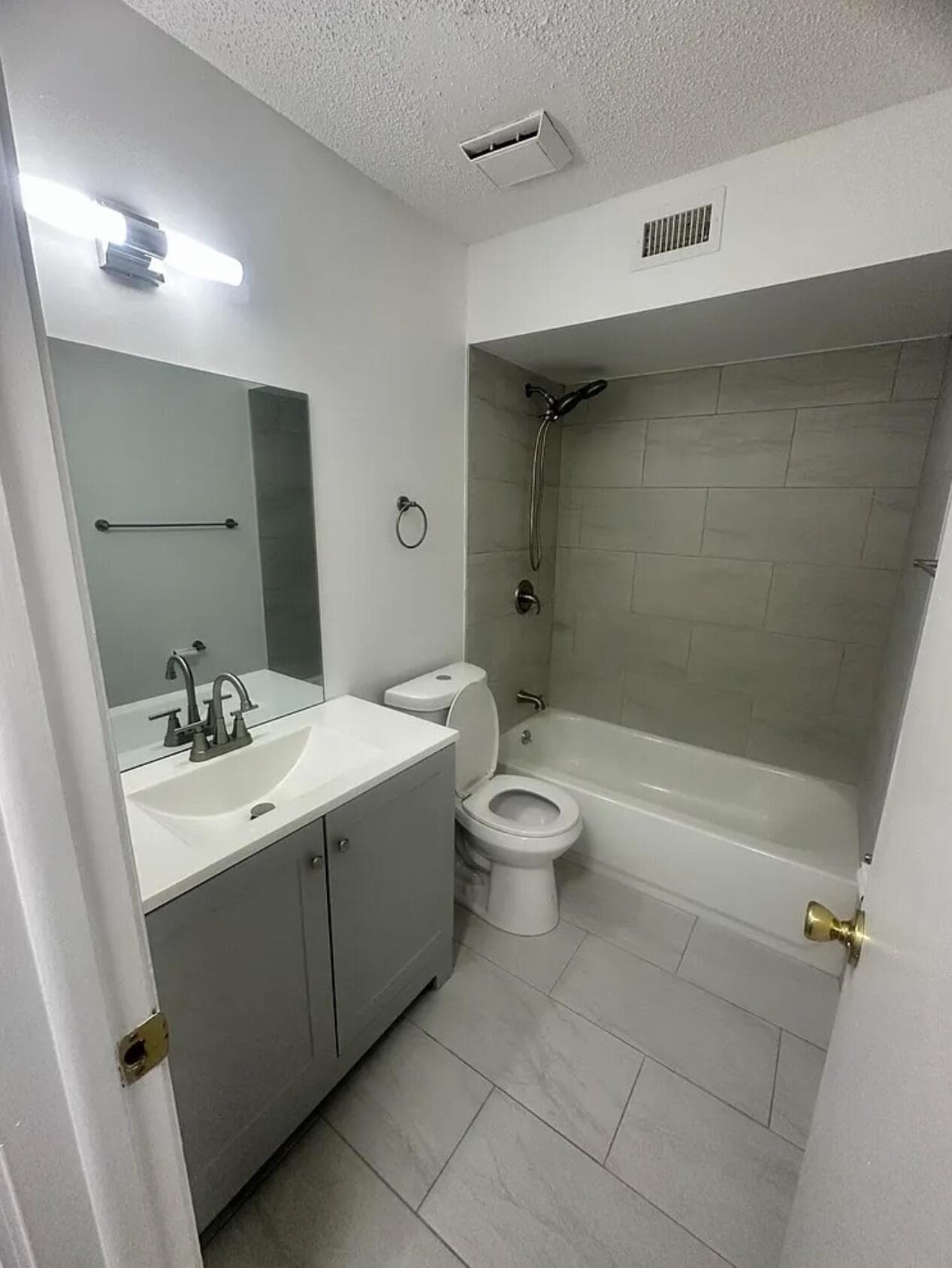 8560 NE Pineverde Lane, Jacksonville, FL 32244 3