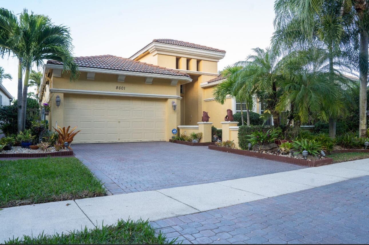 8601 Via Grande E, Wellington, FL 33411