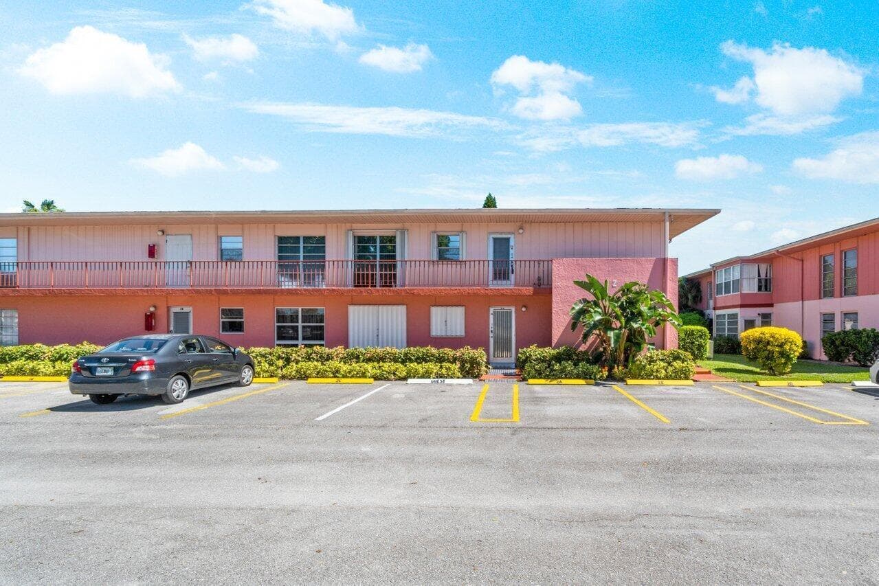 2 Golfs Edge D, West Palm Beach, FL 33417 16