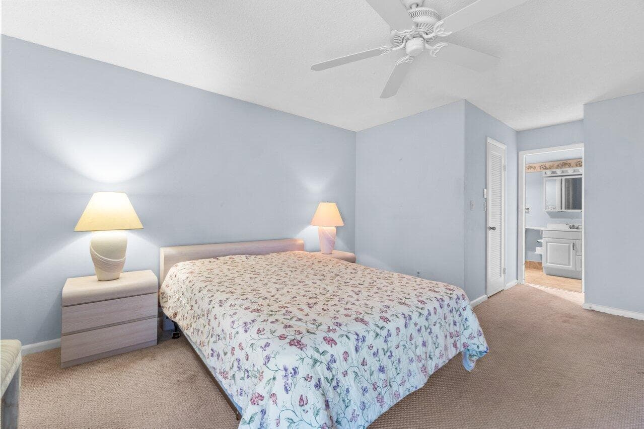 2 Golfs Edge D, West Palm Beach, FL 33417 6