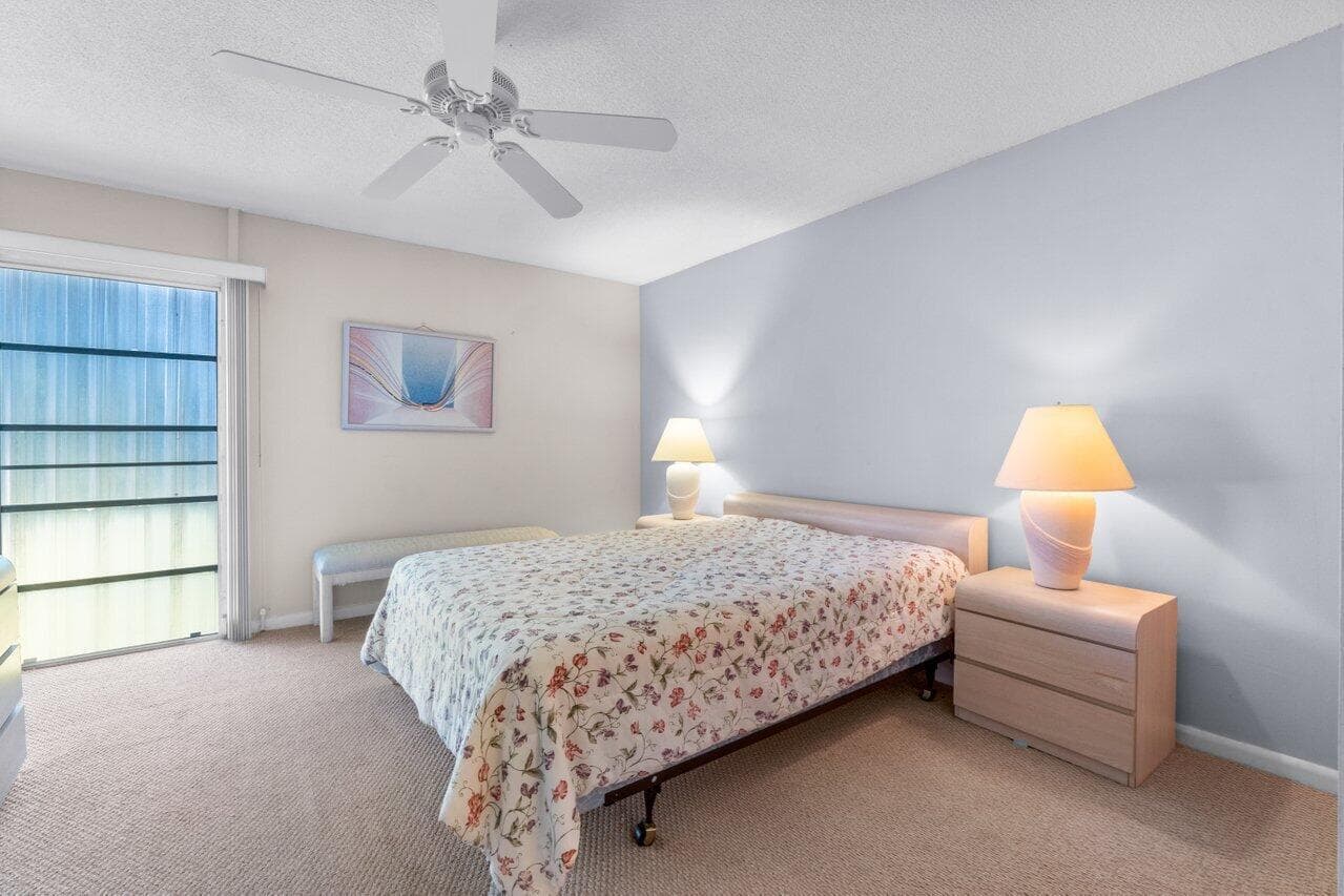 2 Golfs Edge D, West Palm Beach, FL 33417 7