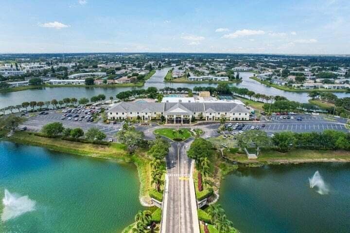 2 Golfs Edge D, West Palm Beach, FL 33417 21