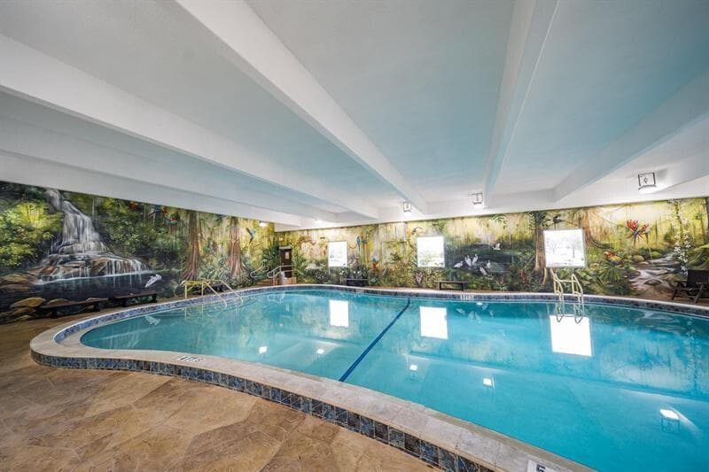 2 Golfs Edge D, West Palm Beach, FL 33417 24