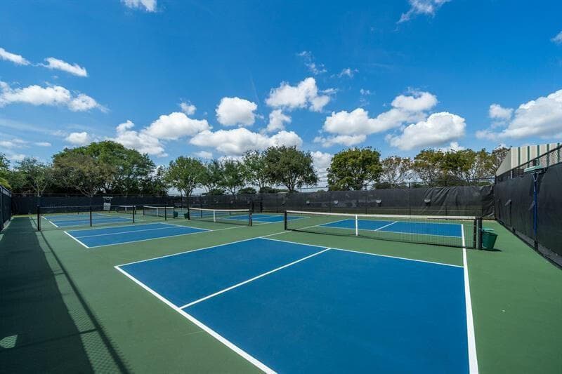 2 Golfs Edge D, West Palm Beach, FL 33417 30