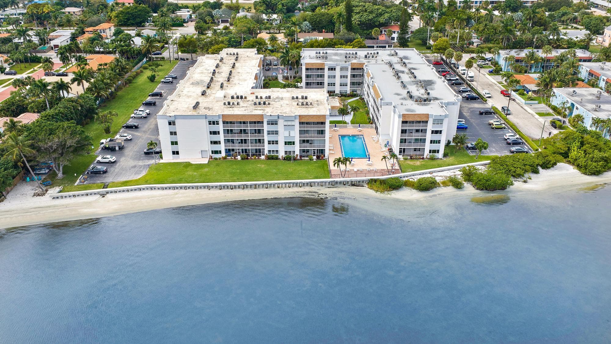 1516 S Lakeside Drive 207, Lake Worth Beach, FL 33460 23
