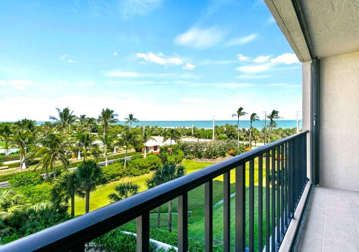 5047 N Highway A1a 404, Hutchinson Island, FL 34949