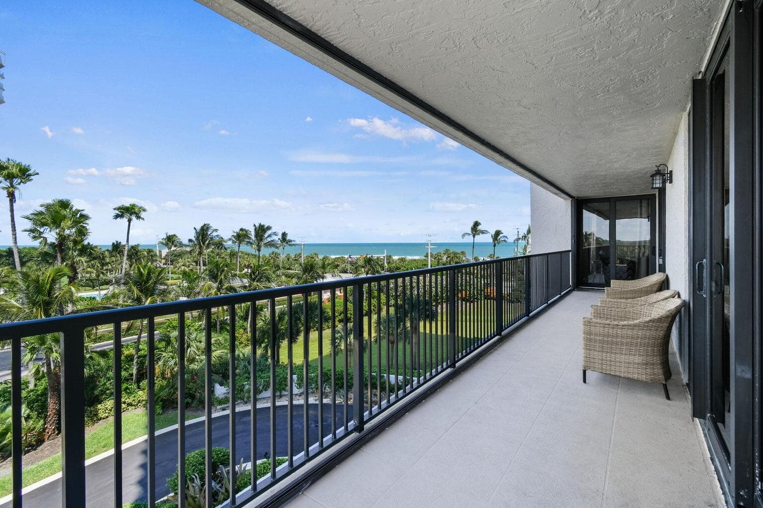 5047 N Highway A1a 404, Hutchinson Island, FL 34949 5