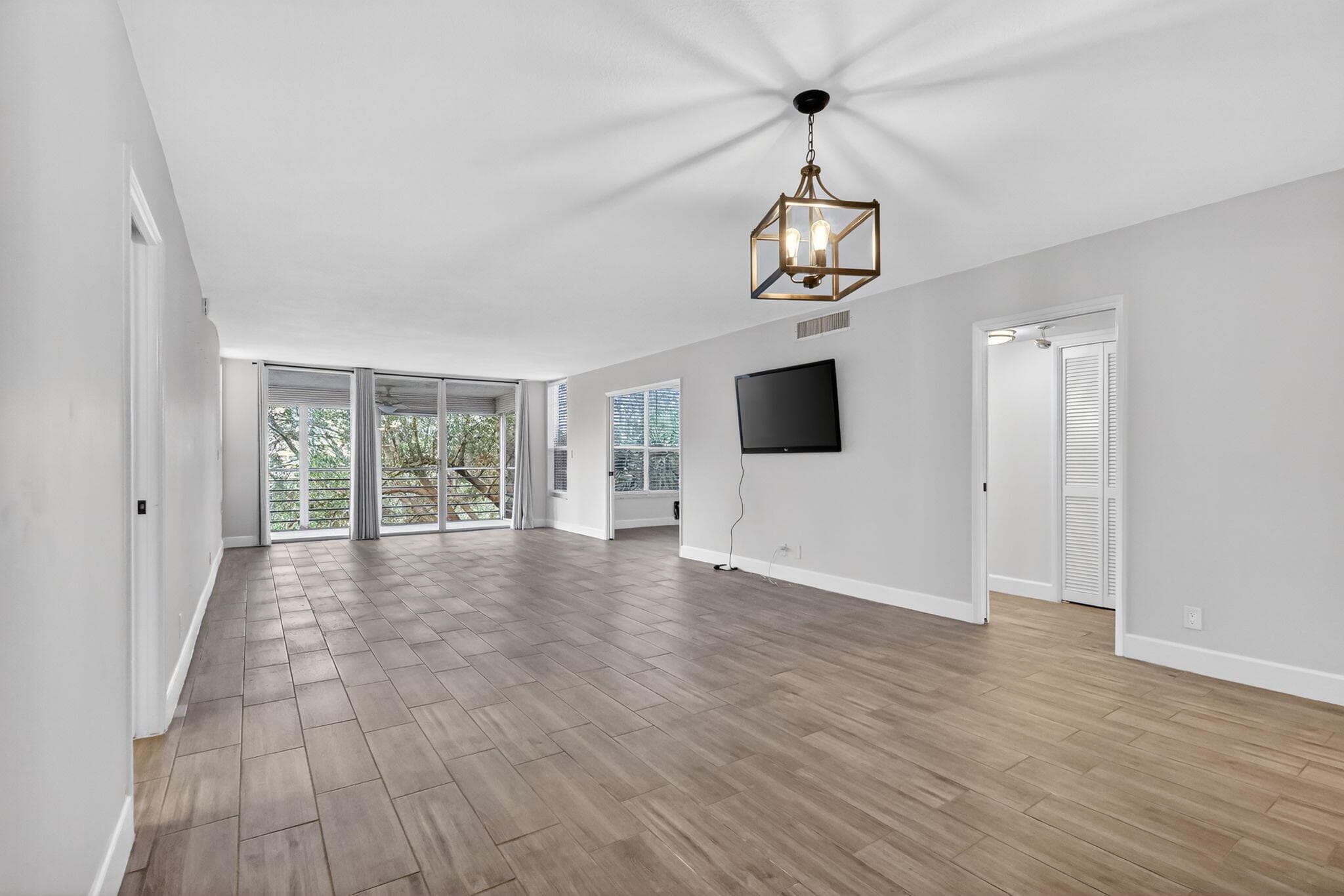 545 Oaks Lane 409, Pompano Beach, FL 33069 7