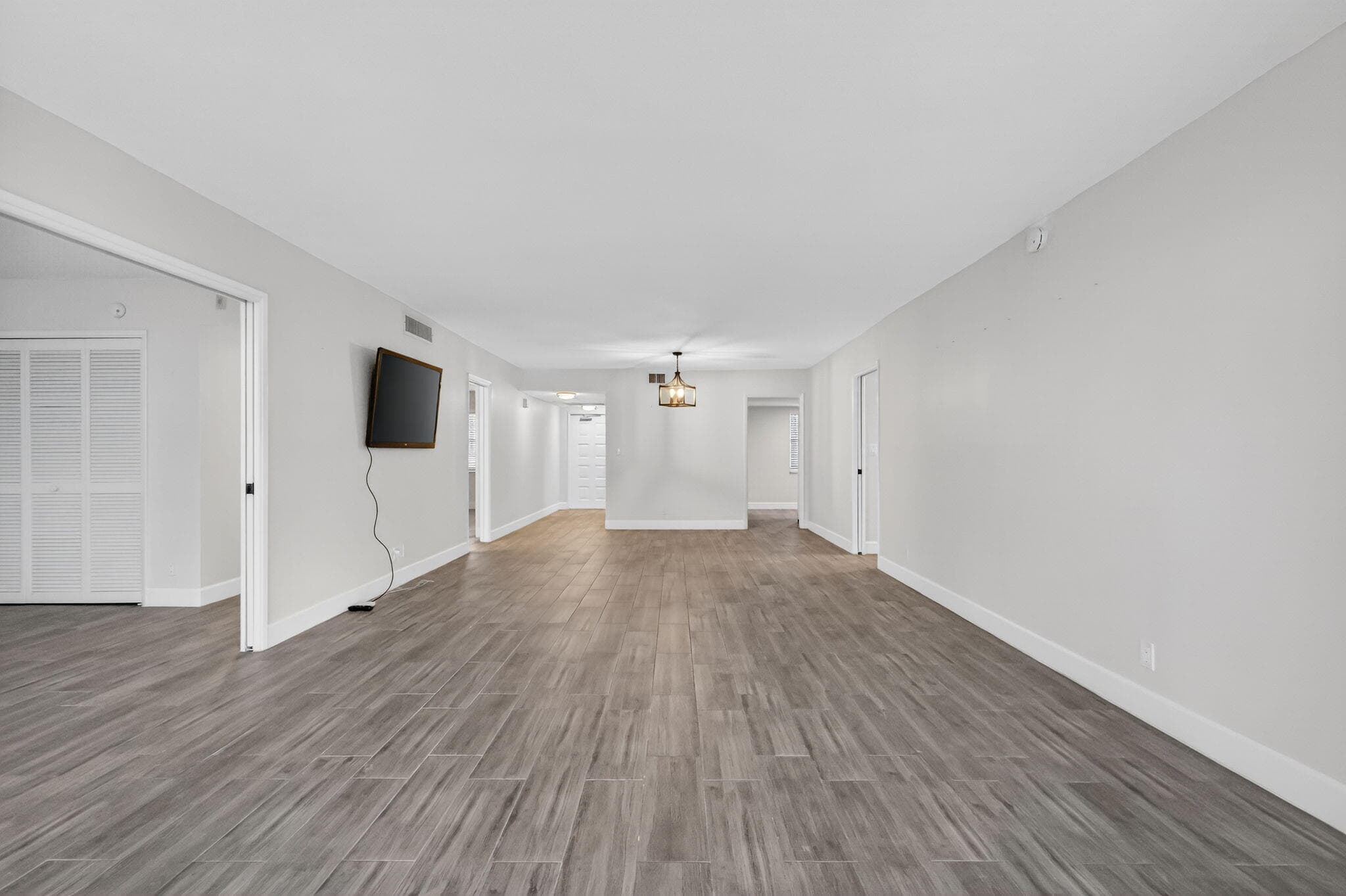 545 Oaks Lane 409, Pompano Beach, FL 33069 11