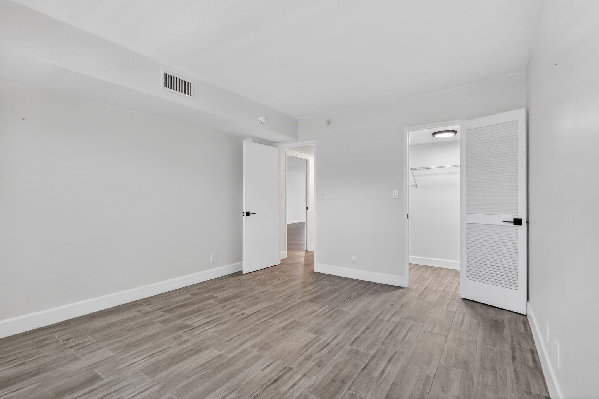 545 Oaks Lane 409, Pompano Beach, FL 33069 17