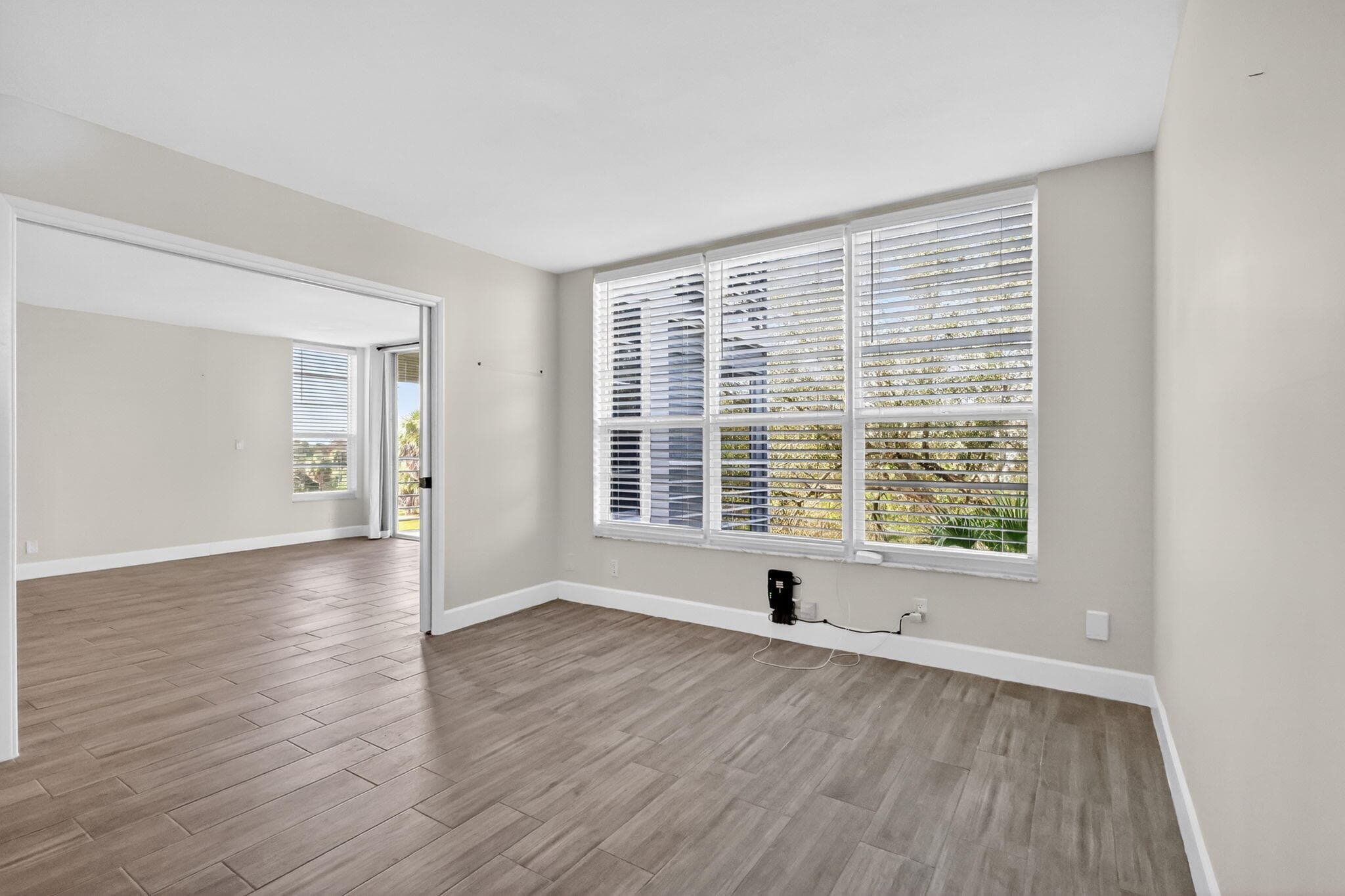 545 Oaks Lane 409, Pompano Beach, FL 33069 21