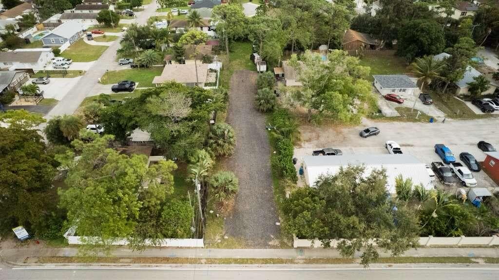 3630 S Haverhill Road, Greenacres, FL 33463 2