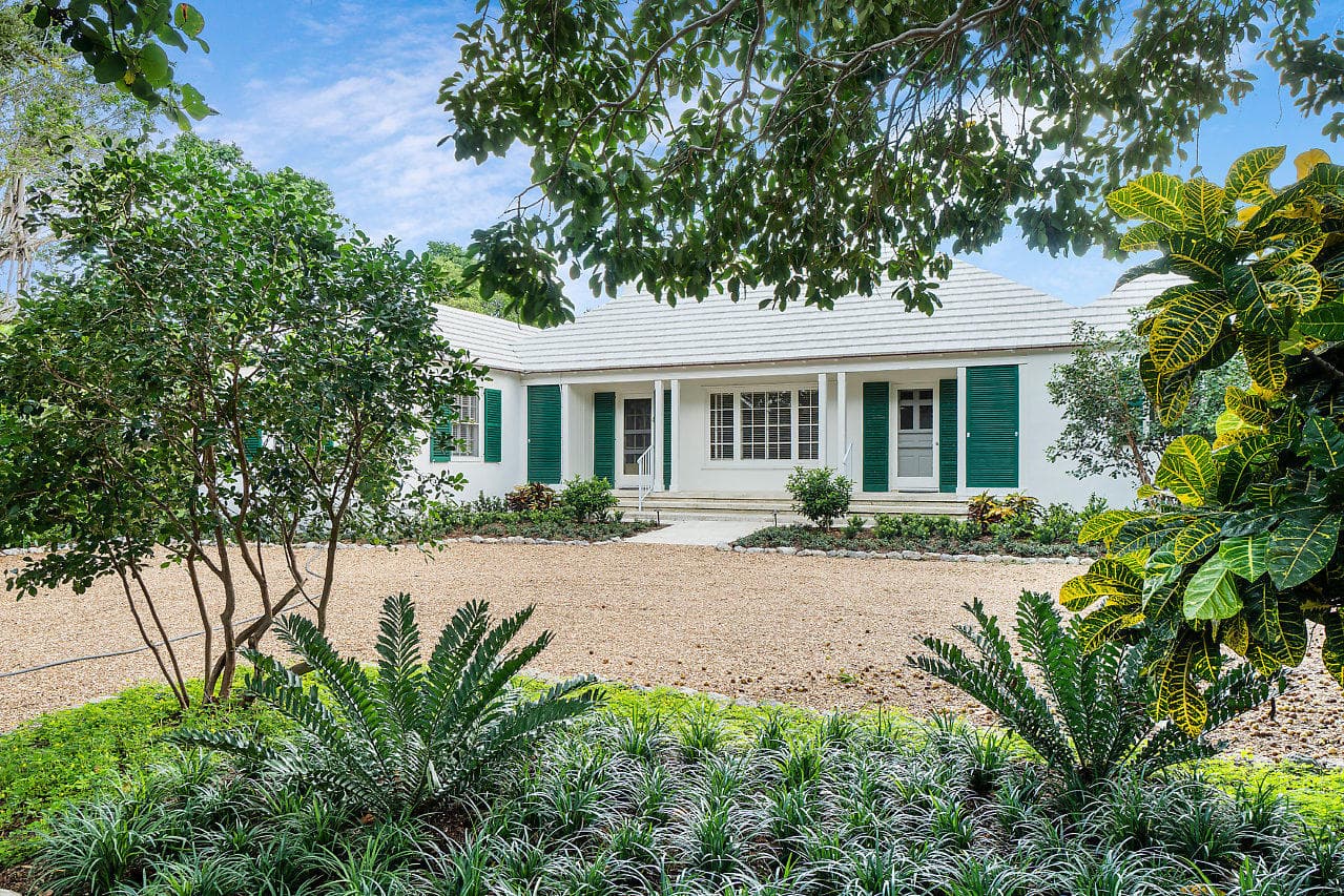 1008 N Ocean Boulevard, Gulf Stream, FL 33483 2